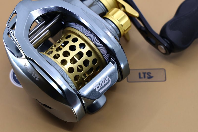 Load image into Gallery viewer, Bates - The Hundo LTS Baitcast Reel (RH)
