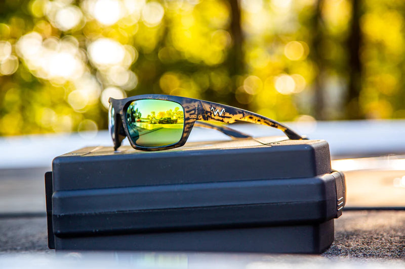 Load image into Gallery viewer, Waterland Fishing Sunglasses - Milliken / Blackwater
